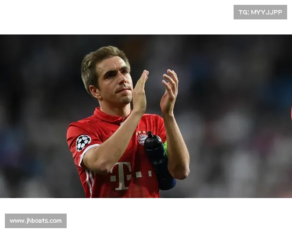 如何通过比赛分析准确了解阿什利科尔的踢球位置与职责变化